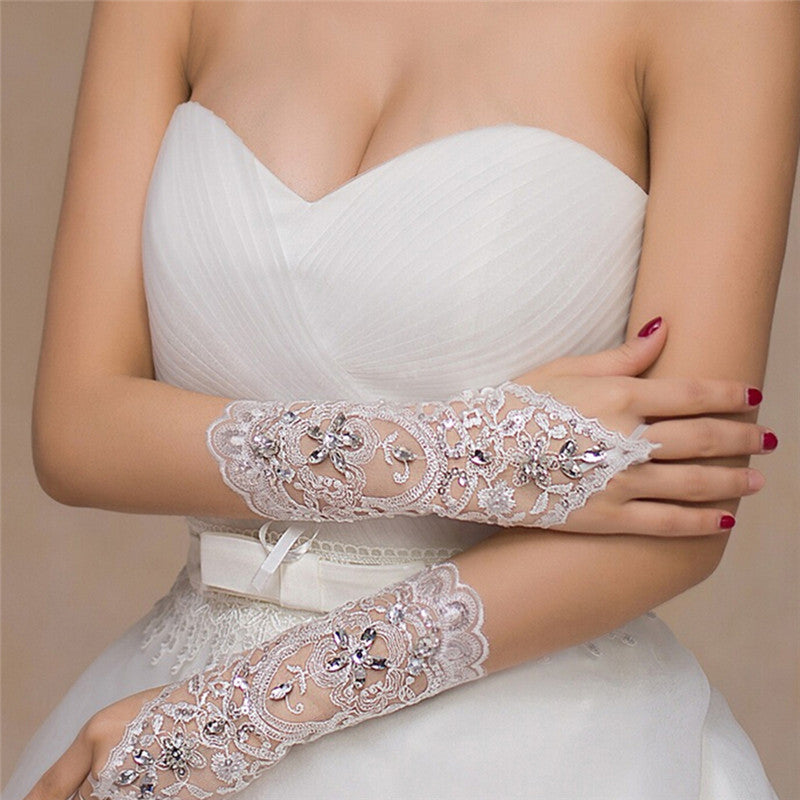 Handschuhe zum Brautkleid der Mutter