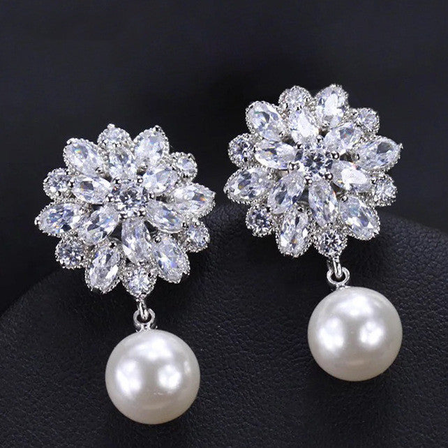 Aretes de circonita con microengaste de prisma de hielo