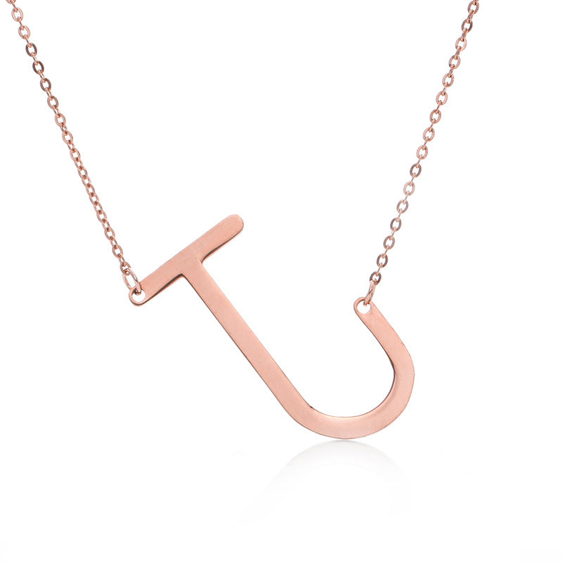 Fabuloso collar con colgante de letra inicial de acero inoxidable chapado en oro rosa