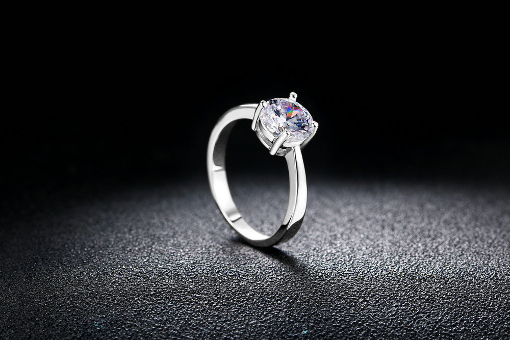 Anillo de oro rosado y circonita