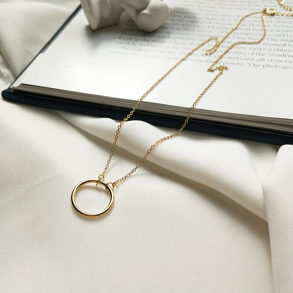 Circle necklace