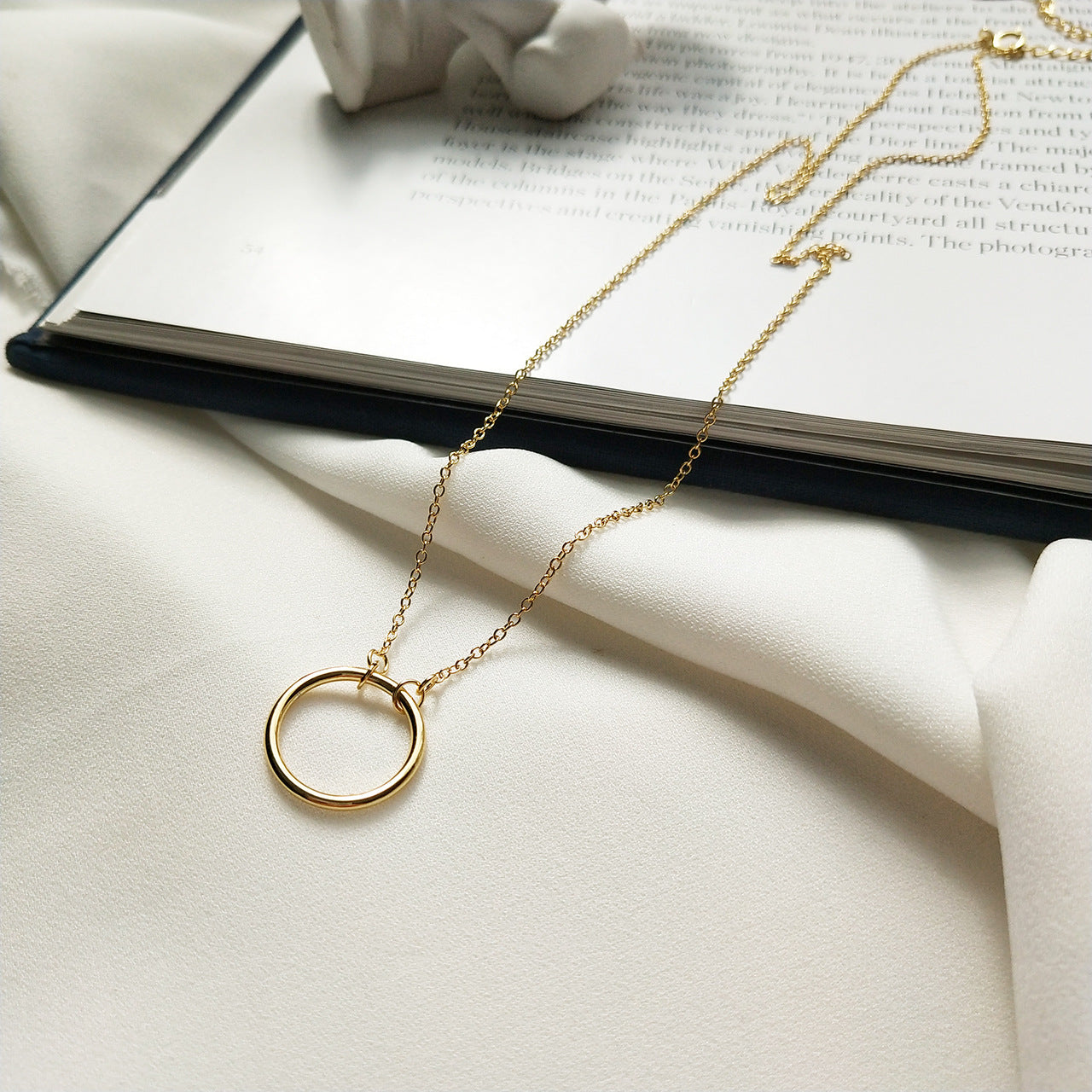 Circle necklace