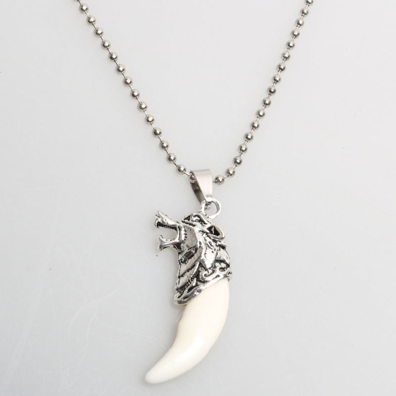 Versión coreana del collar de pinchos vintage para hombre