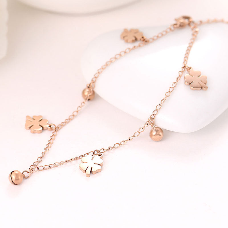 Tobillera de campana de trébol de acero de titanio para mujer, estilo antiguo, diseño de nicho, joyería