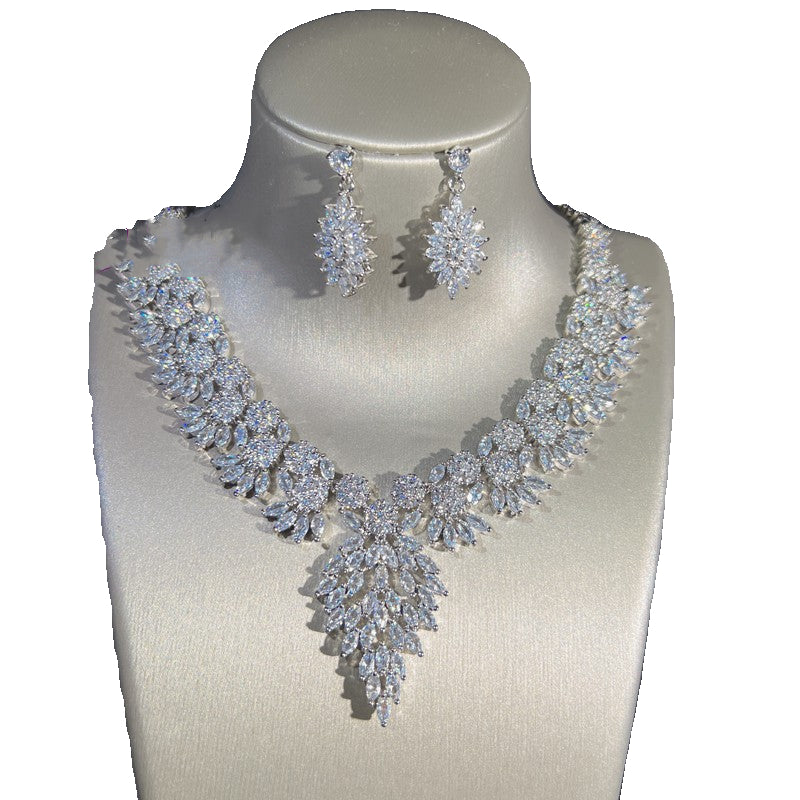 Zirkon-Anhänger-Halskette Bankett Schmuck Accessoires
