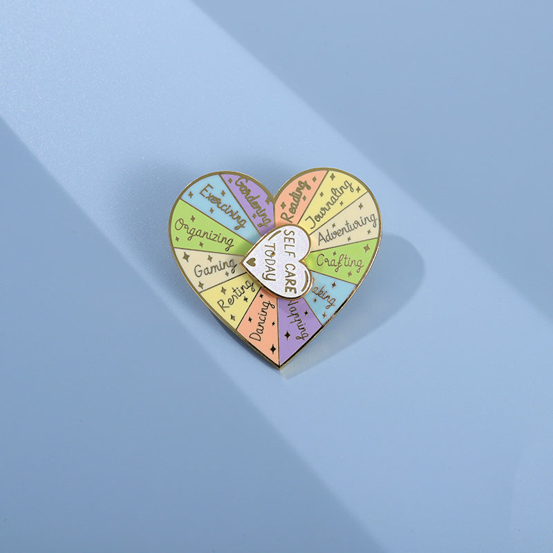 Distintivo giratorio con forma de corazón doble capa para mujer