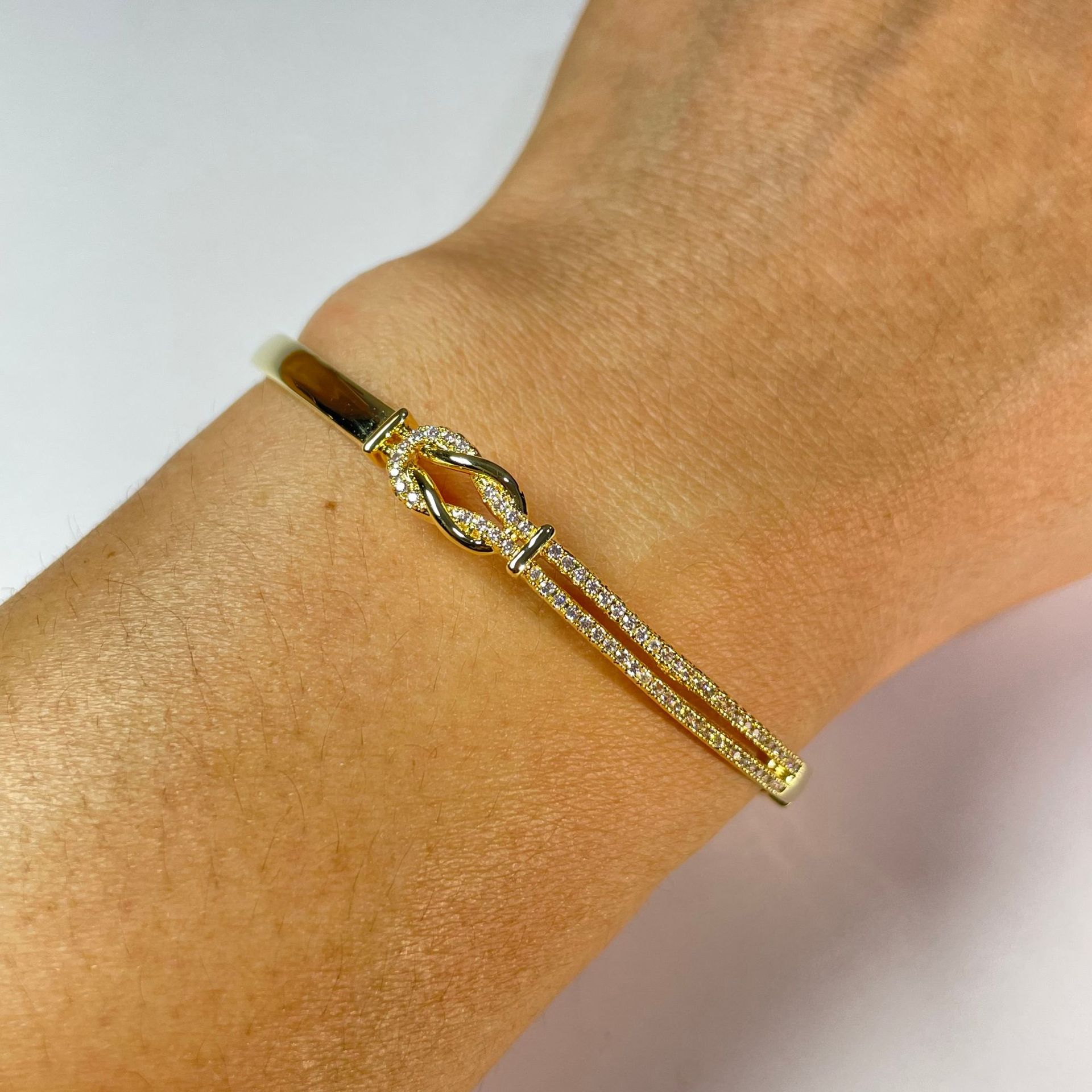 Infinite Symbol Eight Character Knotted Zircon Simple Fashion Bracelet