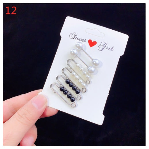 Broche, imperdible, peto, abertura en la cintura, broche de perlas, ropa fija