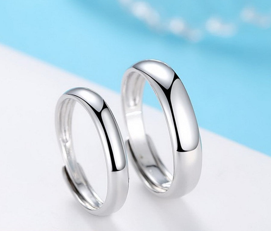 Anillo de plata simple y brillante para hombre