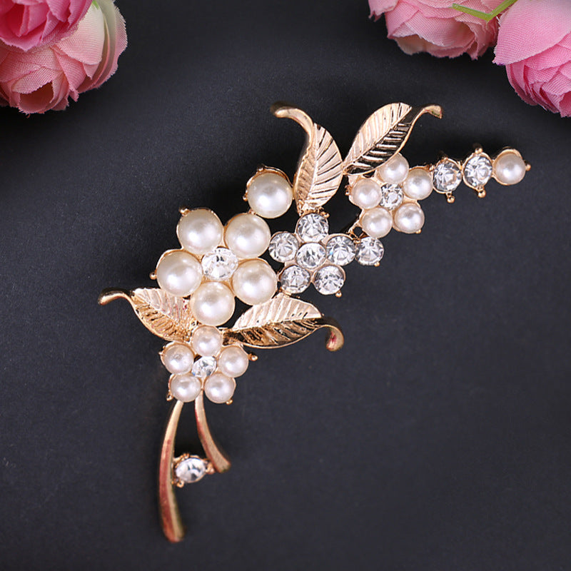 Nueva moda, broche de perlas con incrustaciones de diamantes, flor de bauhinia