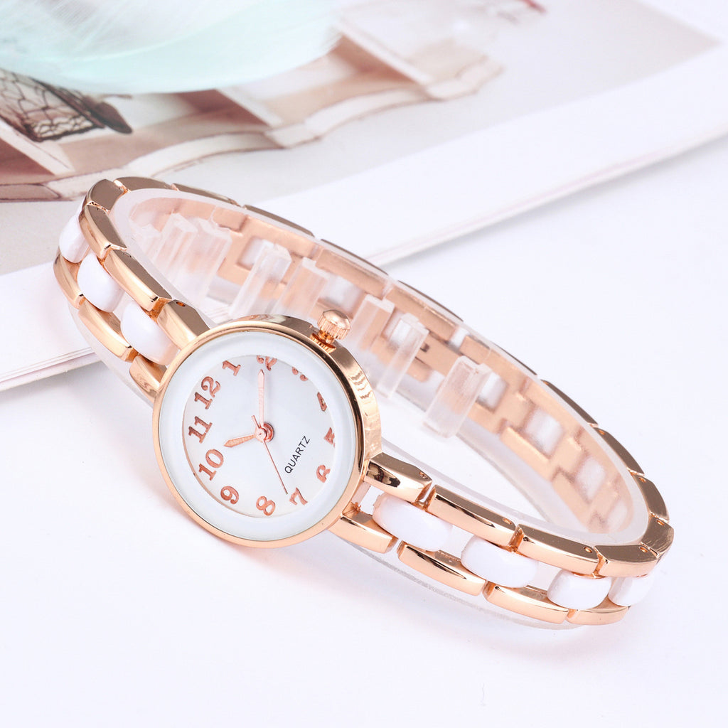 Reloj de pulsera para mujer con diamantes engastados, diseño simple