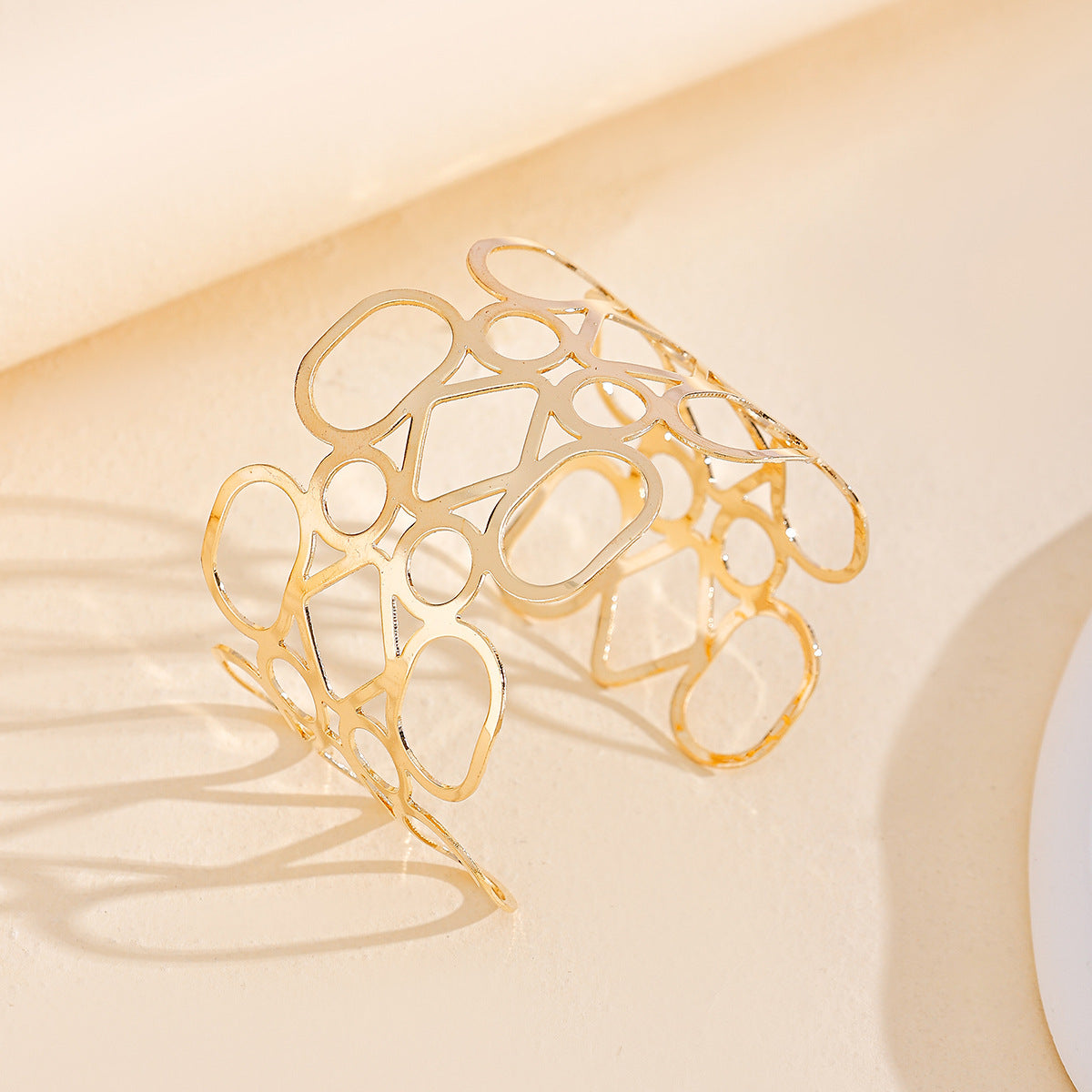 Glossy Alloy Bracelet Fashion Hollowed-out Wide Surface
