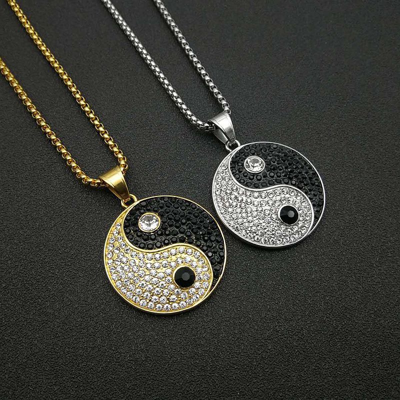 Halskette mit Titanstahl-Anhänger, schwarz-weiß, vergoldet, Strass, Taiji, Yin und Yang
