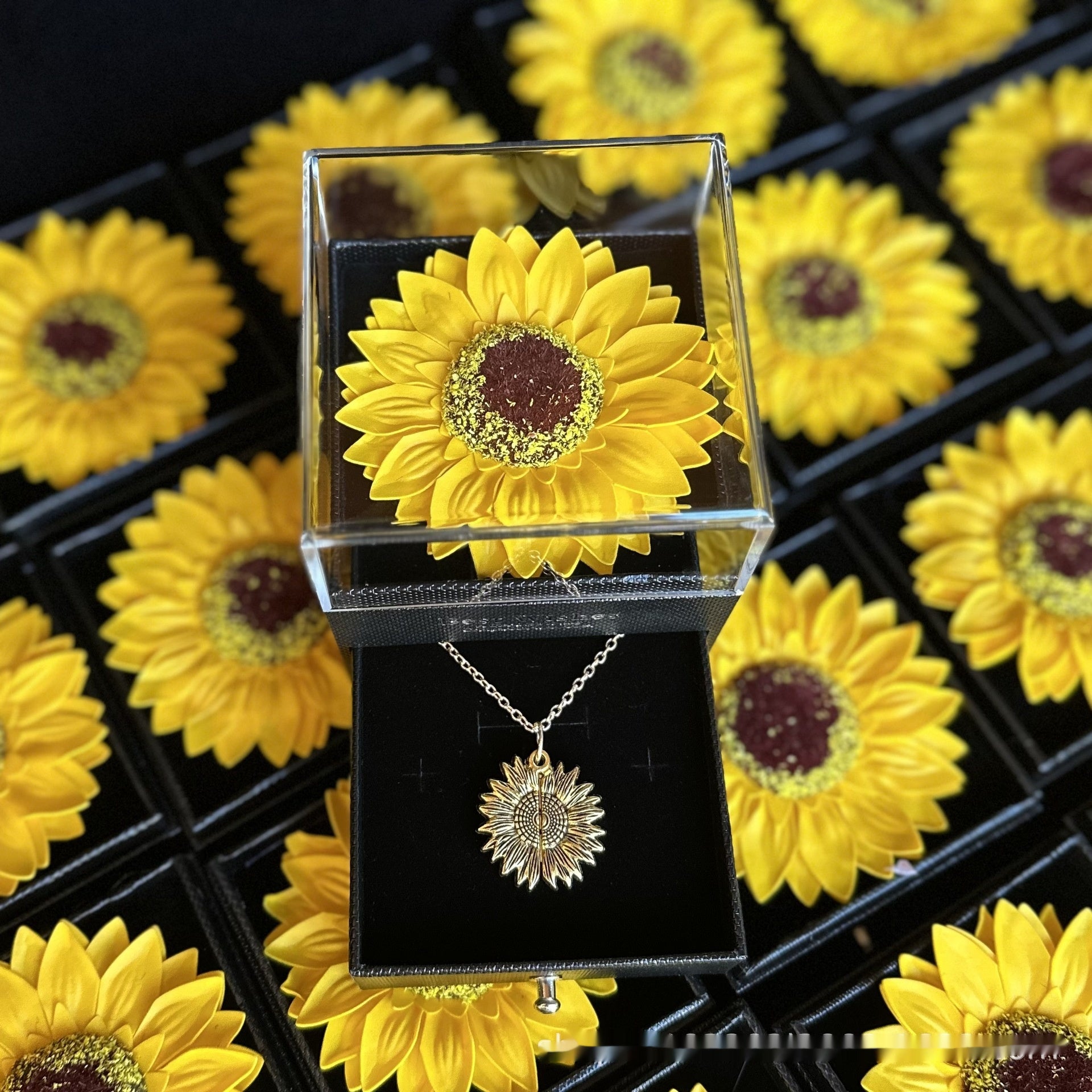 Collar Girasol Flor Artificial Caja de Acrílico para Joyas