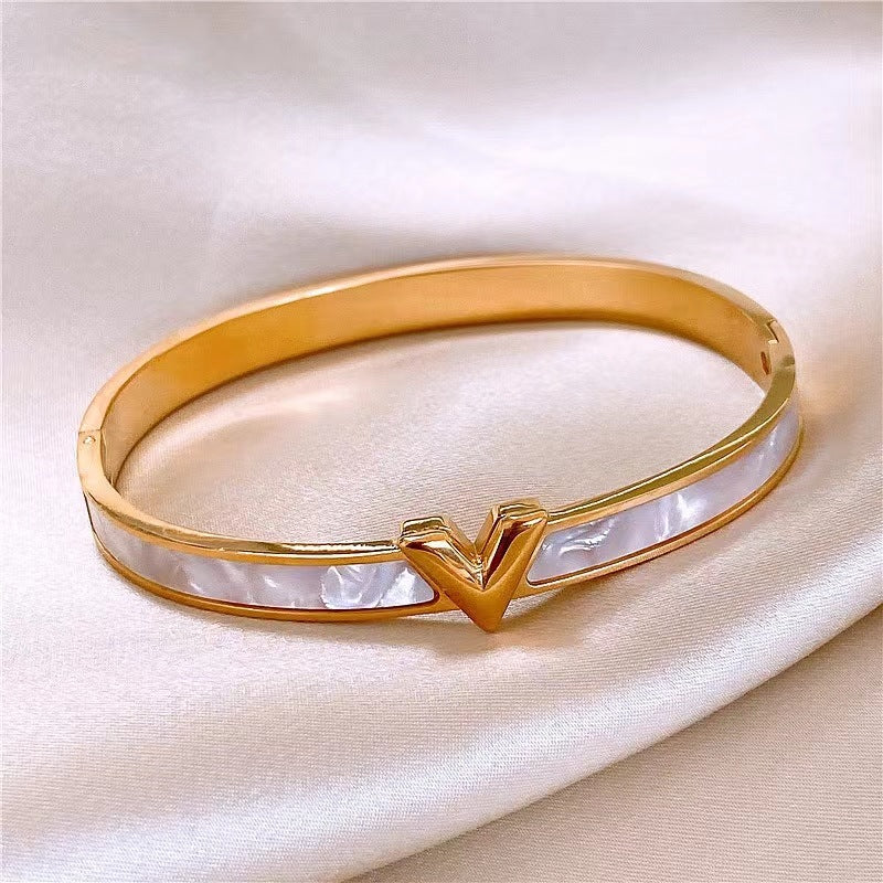 Titanstahl V-förmiges Damenarmband Ins Spezial-Design Armband