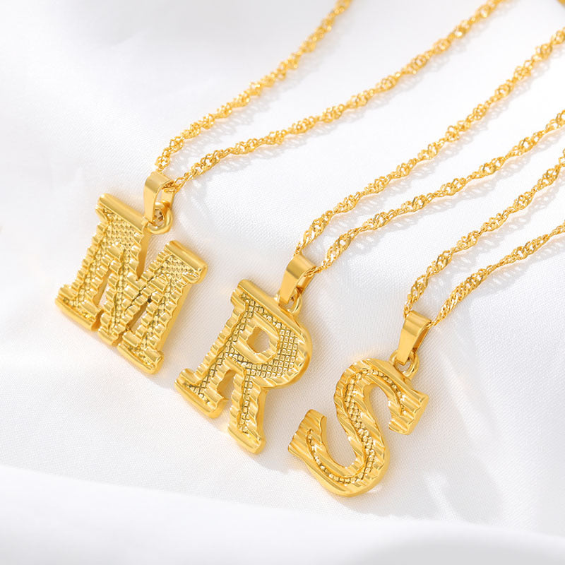 Halsketten mit goldenem Initialen-Alphabet-Namen