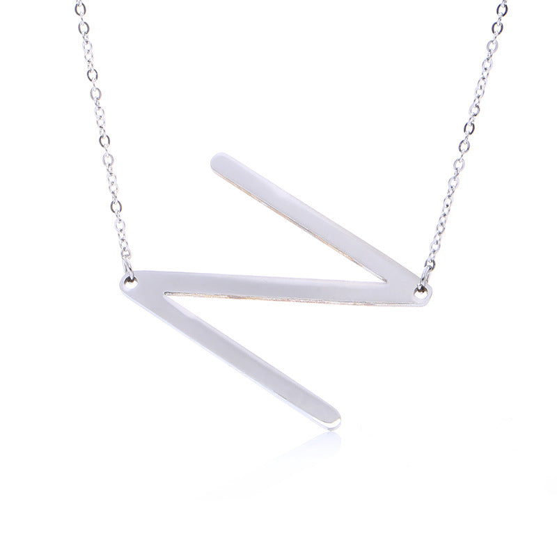 Fabuloso collar con colgante de letra inicial de acero inoxidable chapado en oro rosa