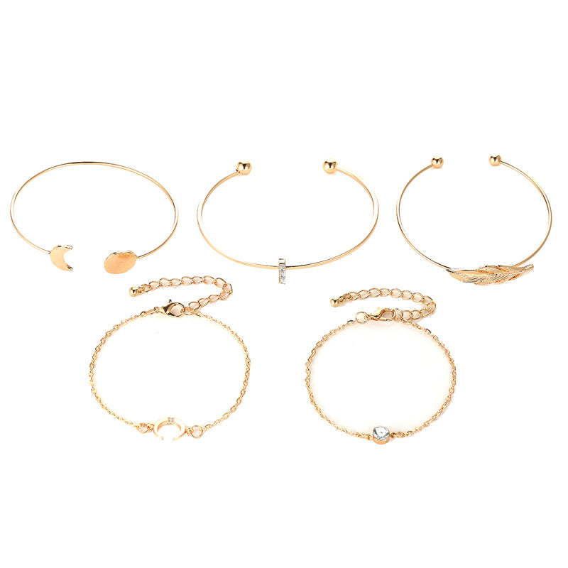 Juego de cinco pulseras para mujer estilo bohemio punk, con luna, hoja, cristal, proteína y pulseras de playa bohemias