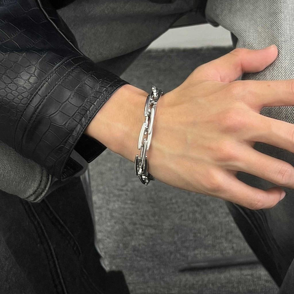 Nicht verblassendes Titan-Stahl-Armband für Herren im fortschrittlichen Design