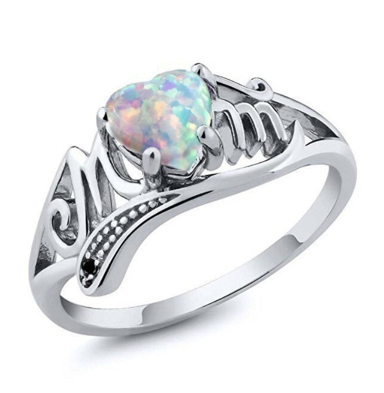 Anillo de madre de ópalo en forma de corazón