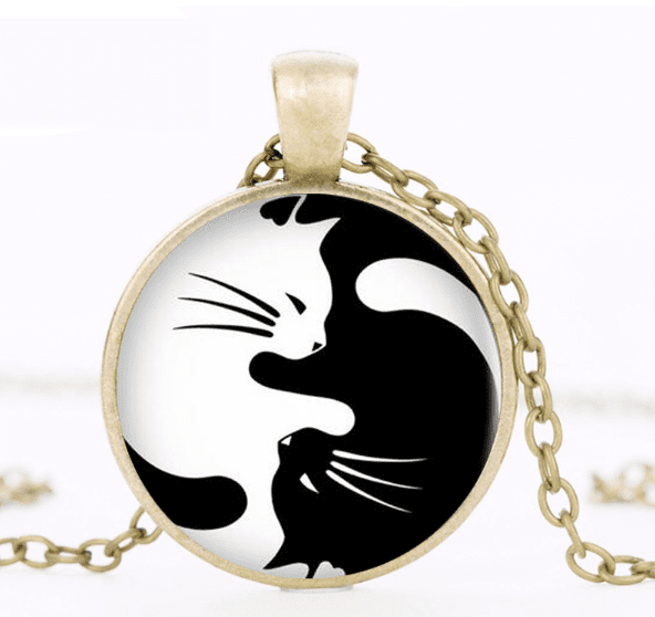Ying- & Yang-Katzenanhänger-Halskette