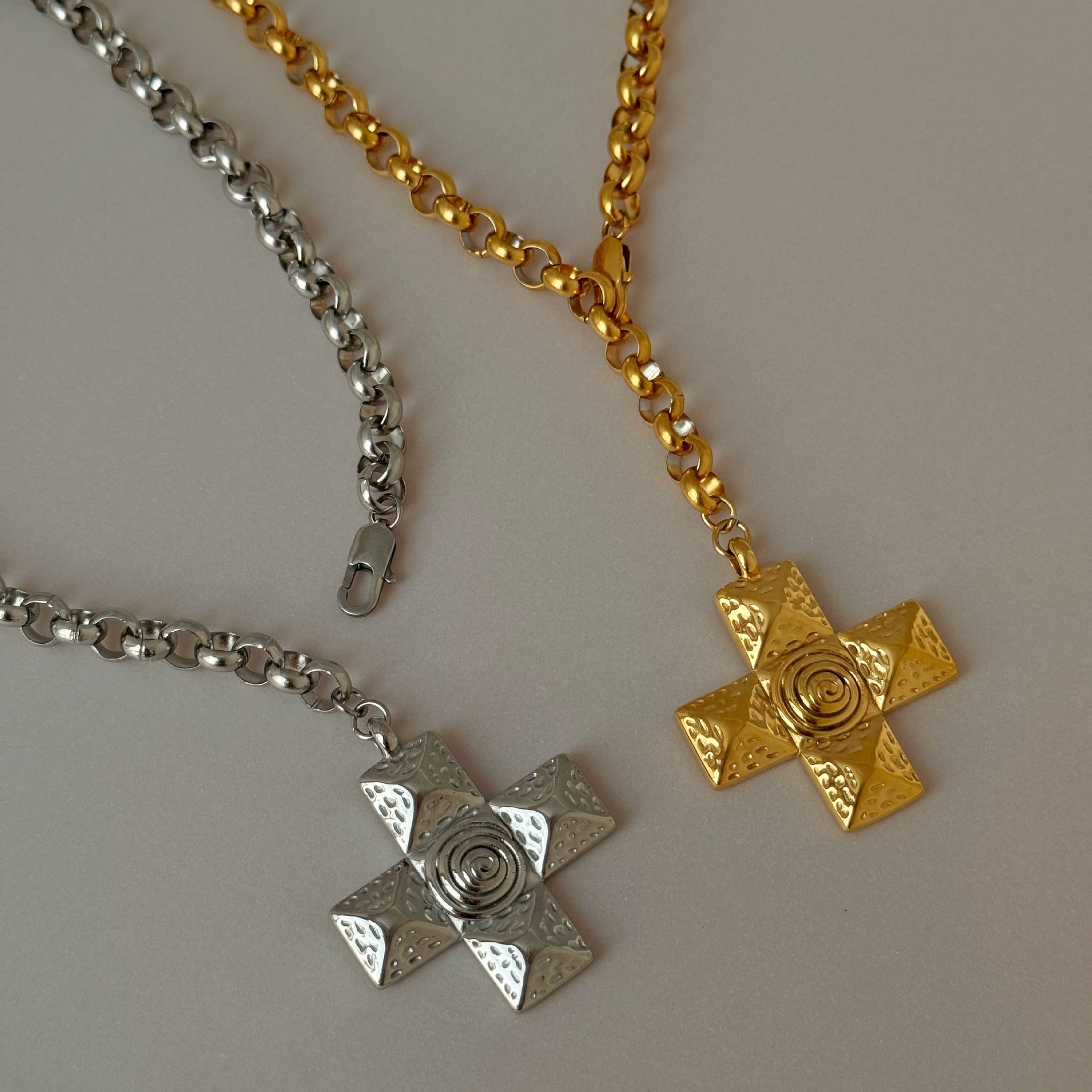 European And American Water Spin Bead Necklace