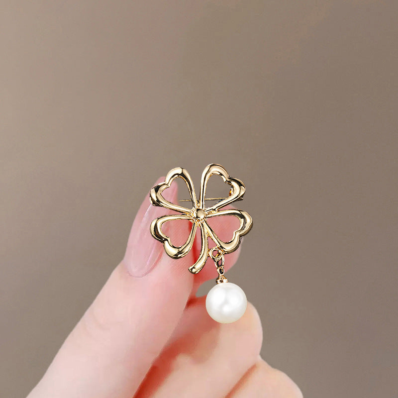 Nuevo Broche de Aleación de Alta Sensación de Nicho de Alta Gama, Pin para Abrigo y Traje, Corsage Versátil de Alta Gama