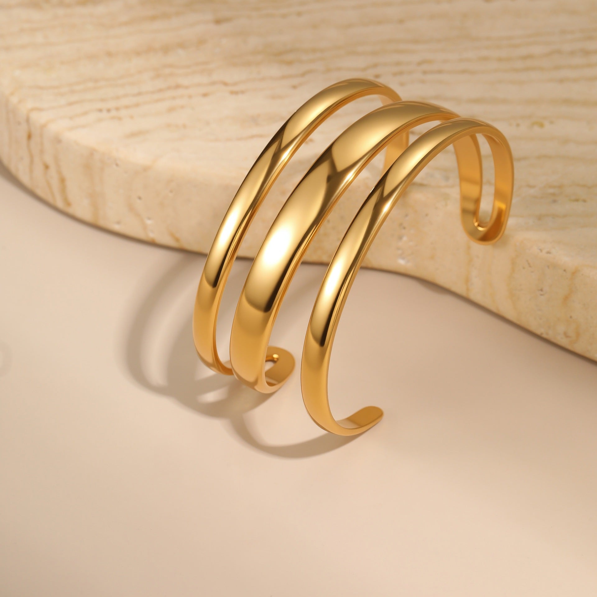 Pulsera de acero inoxidable de apertura sencilla