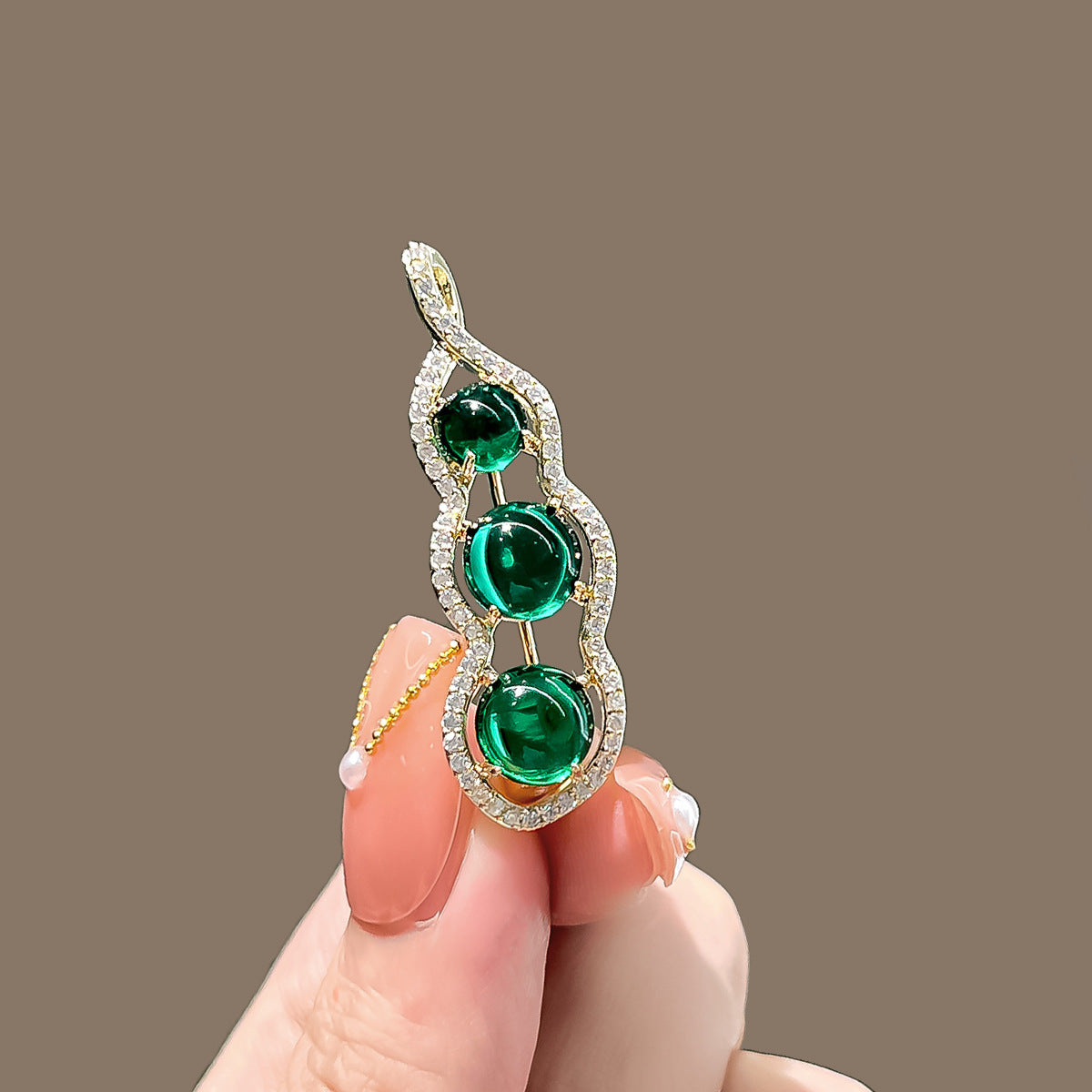 Nuevo Broche de Aleación de Alta Sensación de Nicho de Alta Gama, Pin para Abrigo y Traje, Corsage Versátil de Alta Gama