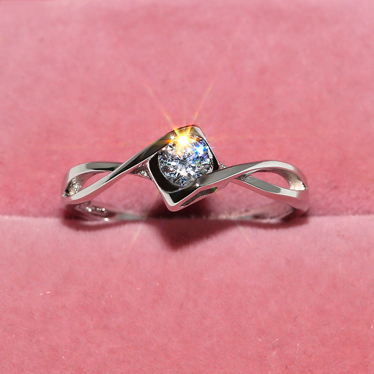 S925 Sterlingsilber Damen Simulationsdiamantring 20 Punkte Zirkon Ehering Liebe Hohl Herz Acht Pfeile Weißgoldring Schmuck