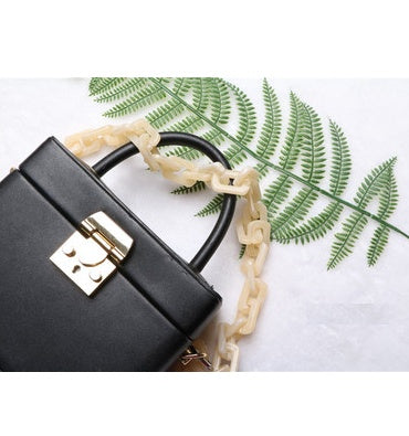 Chain chain acrylic chain