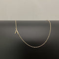 Anfangsbuchstaben-Halsketten für Damen, zierliche Gold-Buchstabenkette 14 Karat vergoldet seitliche Initiale Halskette niedlicher Name einfache Choker-Halsketten für Damen trendige Schmuckgeschenke