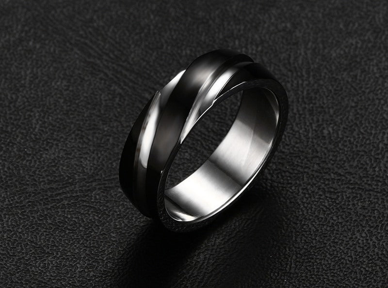 Anillo de hombre de titanio y acero negro con sarga