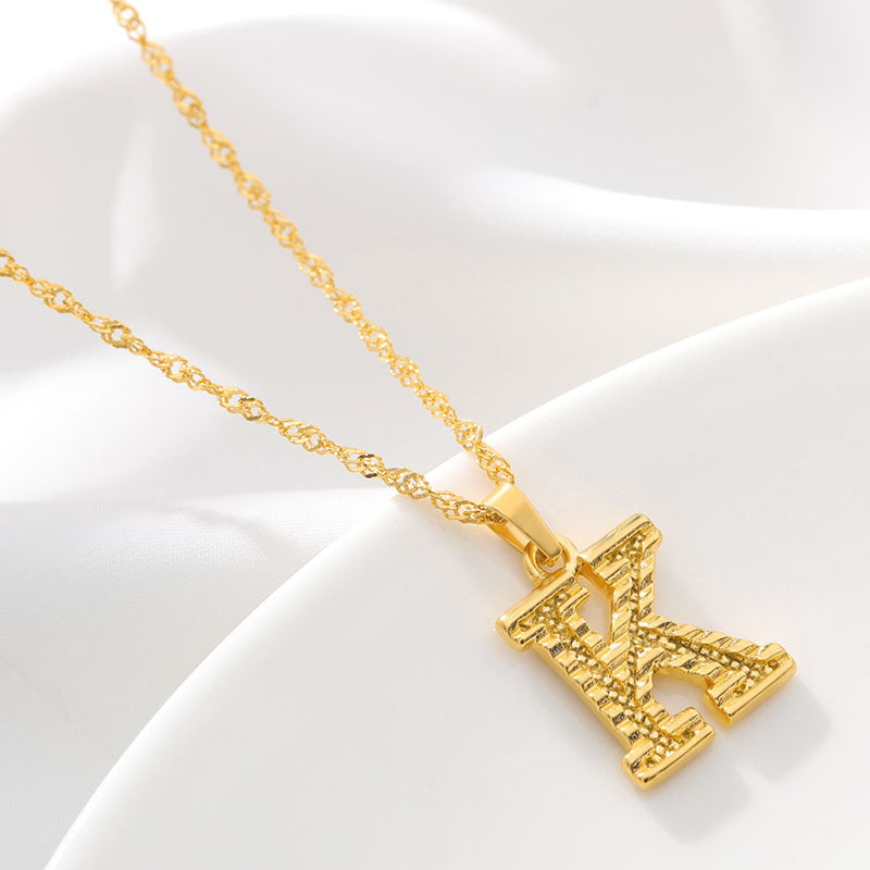 Halsketten mit goldenem Initialen-Alphabet-Namen