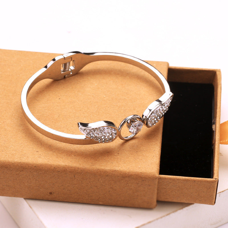 Pulsera de Acero Titanio Hueca Ángel Zircón Apertura de Resorte
