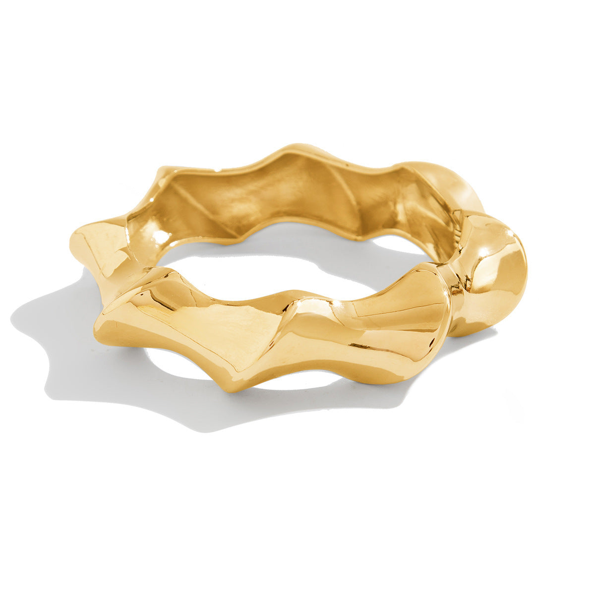 Pulsera plisada de metal con diseño de anillo de línea trenzada exagerada