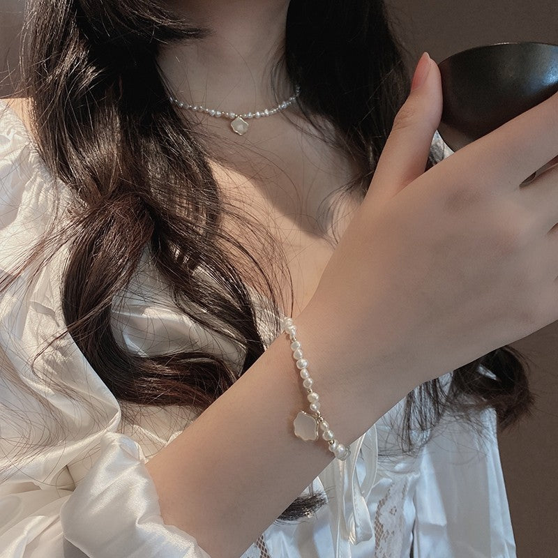 Collar y pulsera de perlas cultivadas de agua dulce con concha de nácar para mujer