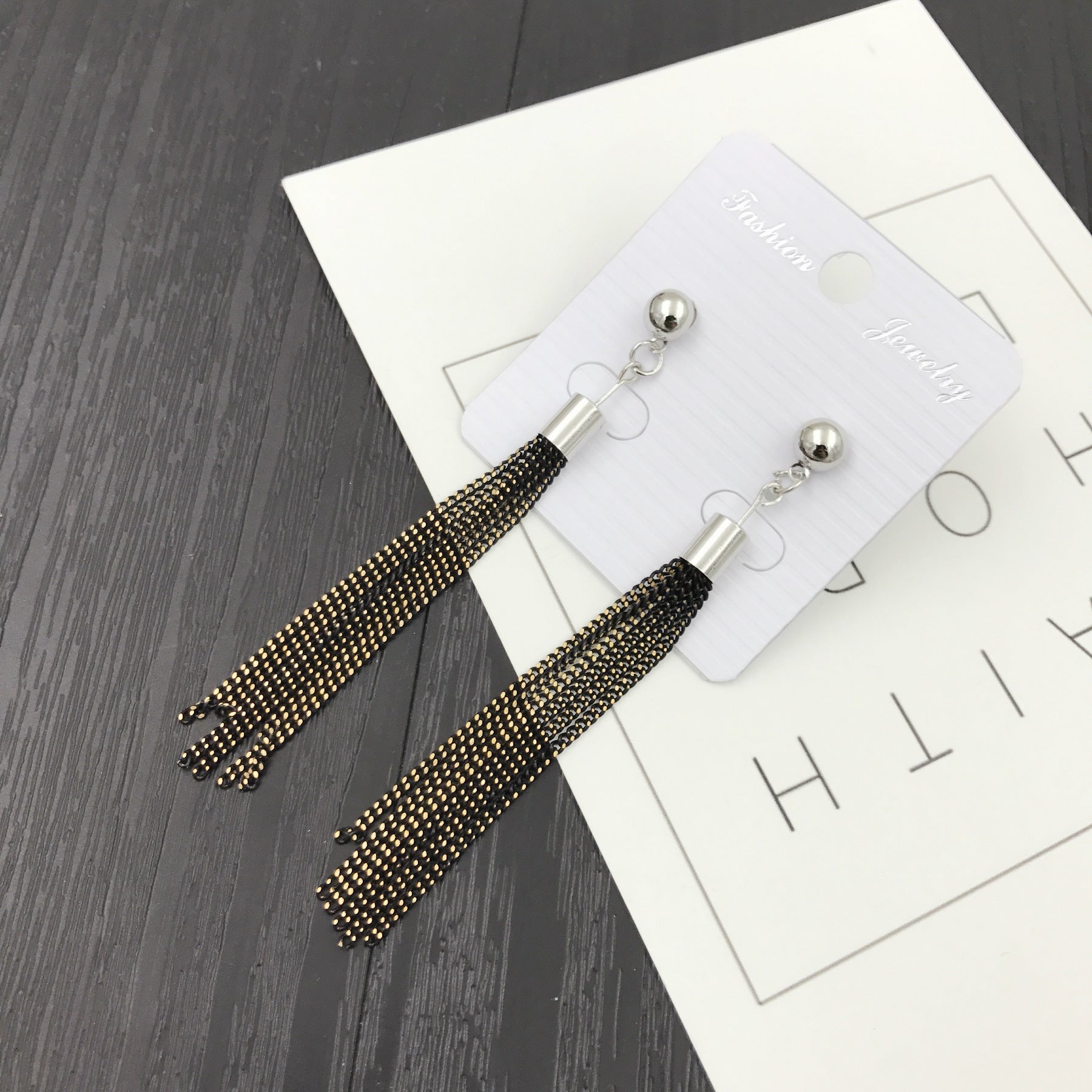 Koreanische Bogenquasten-Ohrringe asymmetrische Perlenblumen-Ohrringe