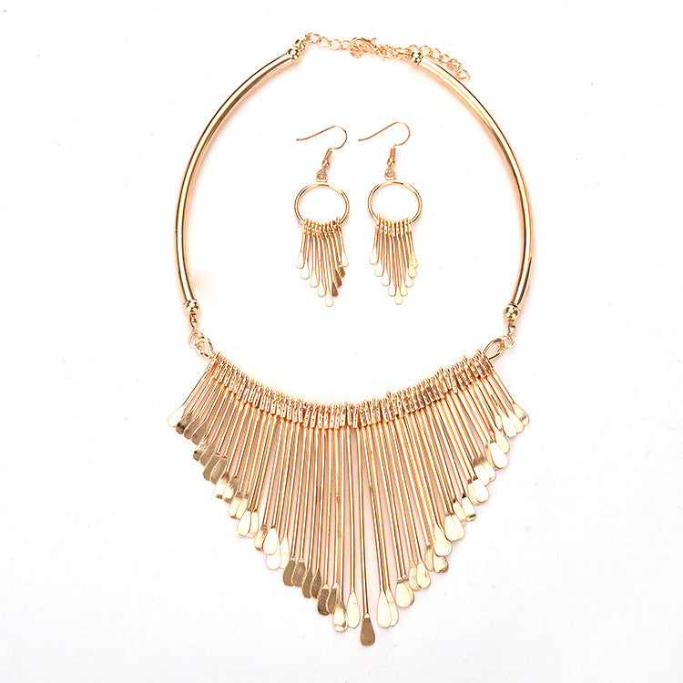 Multi-layer tassel necklace set