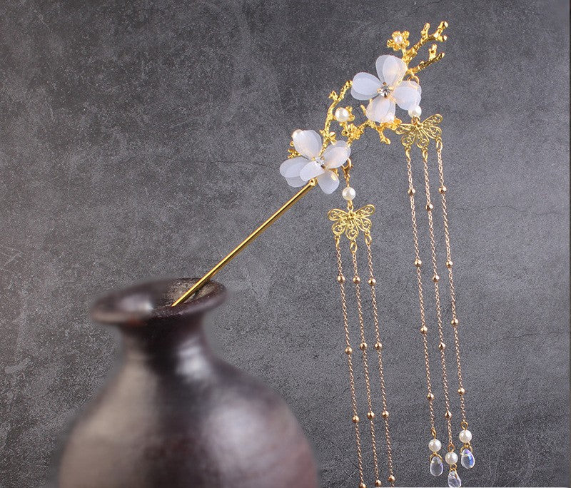 Accesorios para el cabello estilo antiguo Hanfu Horquilla con borla de rama de flor de ciruelo Taladro de flor blanca