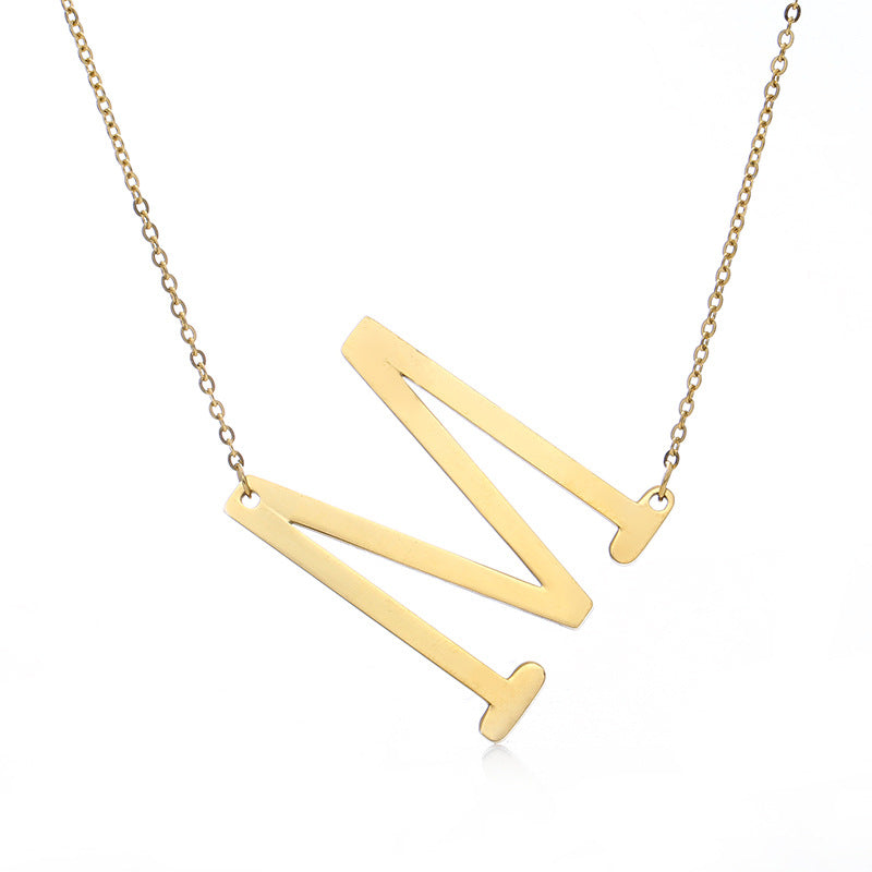 Fabuloso collar con colgante de letra inicial de acero inoxidable chapado en oro rosa