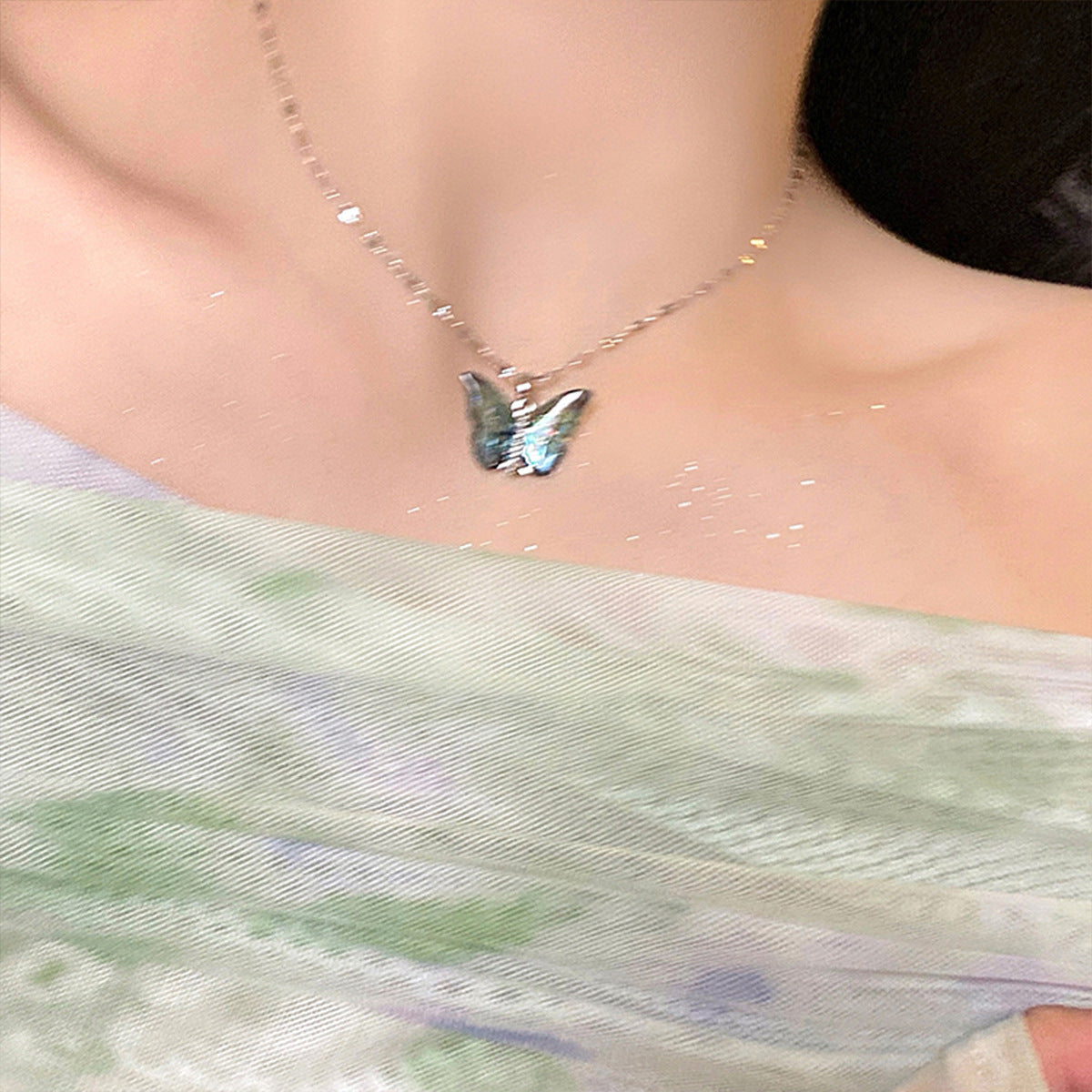 Farbiger Schmetterling Anhänger Schlüsselbeinkette Damen