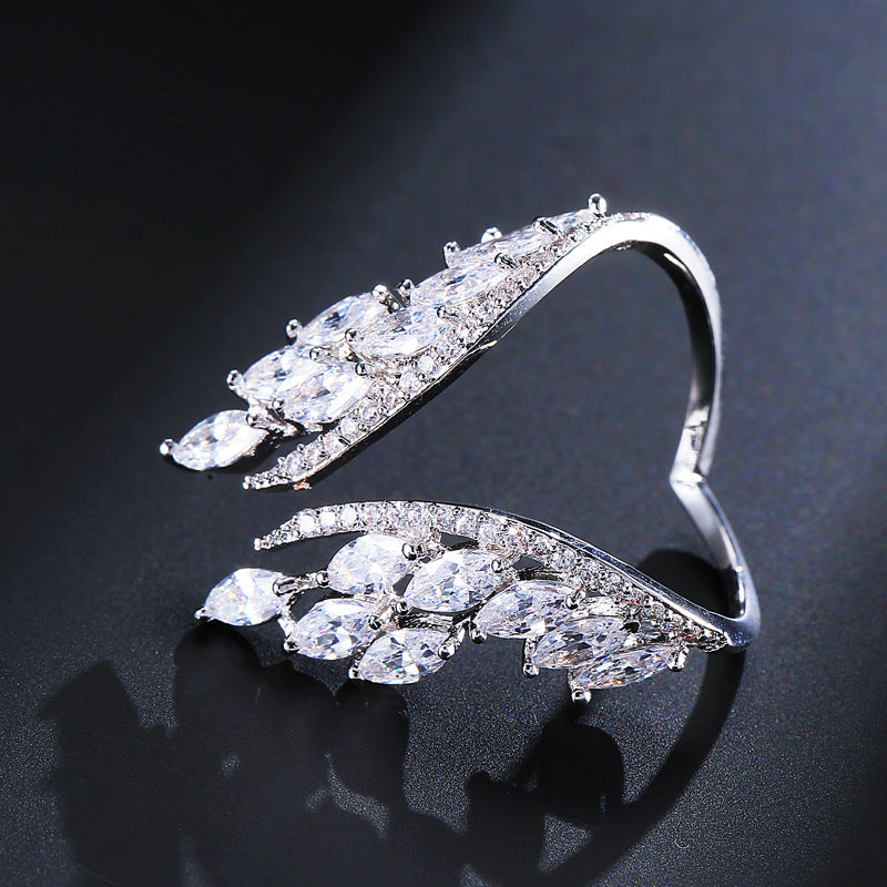 Kreativer offener Ring mit Engelsflügeln, exquisite Damen-Strass-Ringe, personalisierter Schmuck