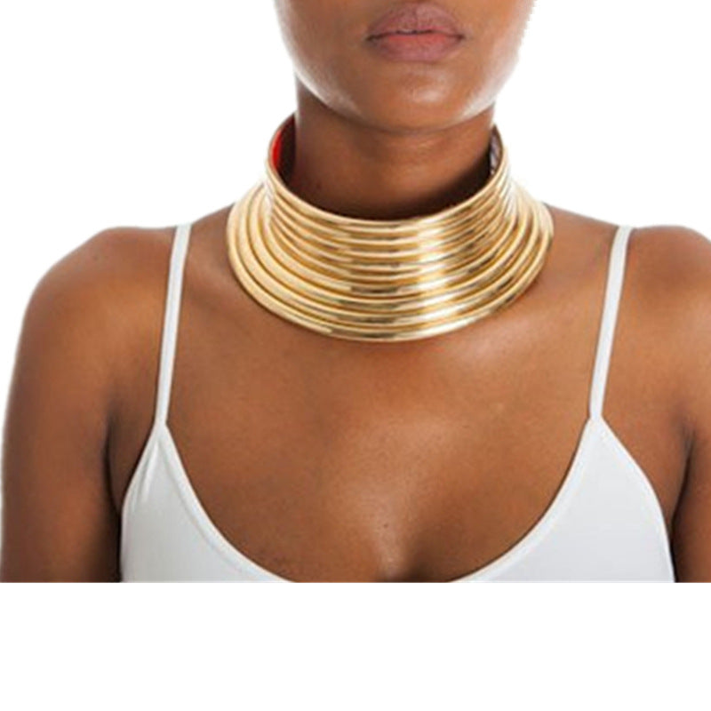 Collar africano exagerado para mujer