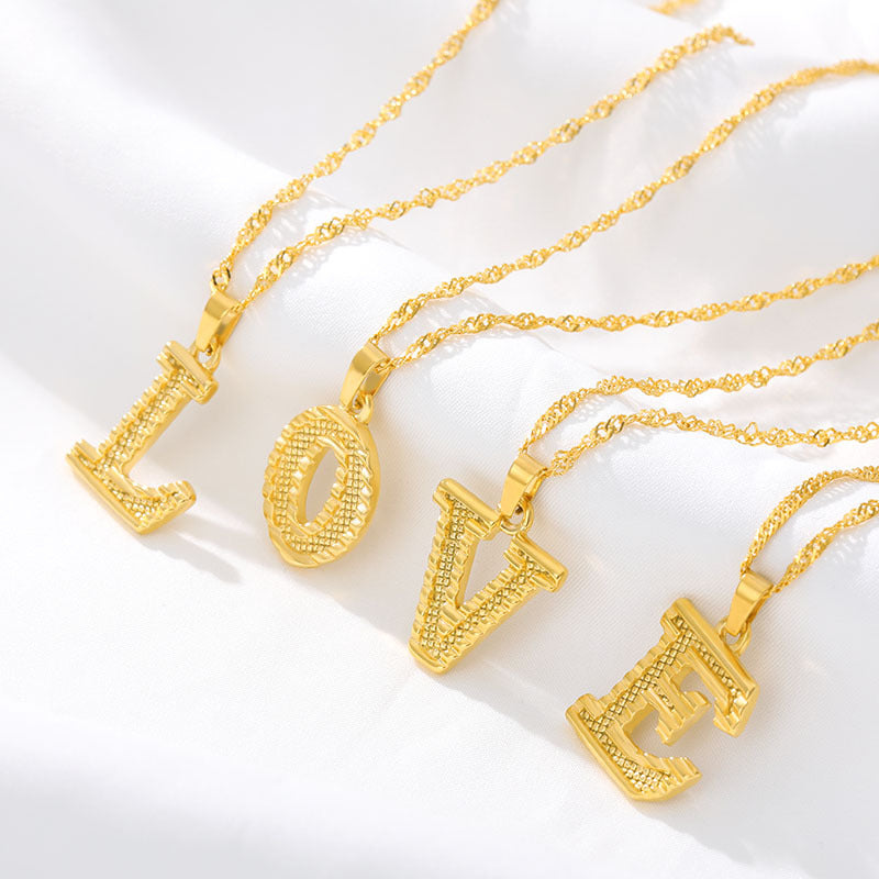 Halsketten mit goldenem Initialen-Alphabet-Namen