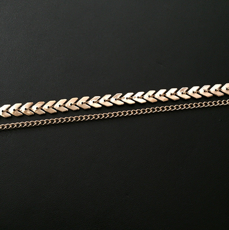 Collar corto de lentejuelas con cadena de clavícula de espina de pescado