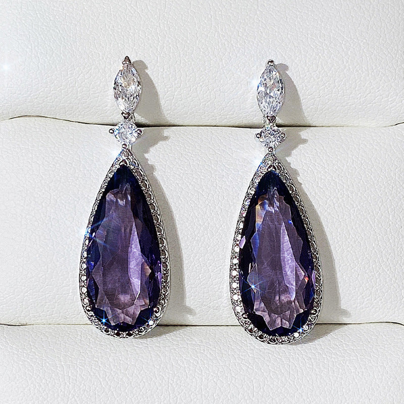 Pendientes largos de boda para mujer con microincrustaciones de circonia morada