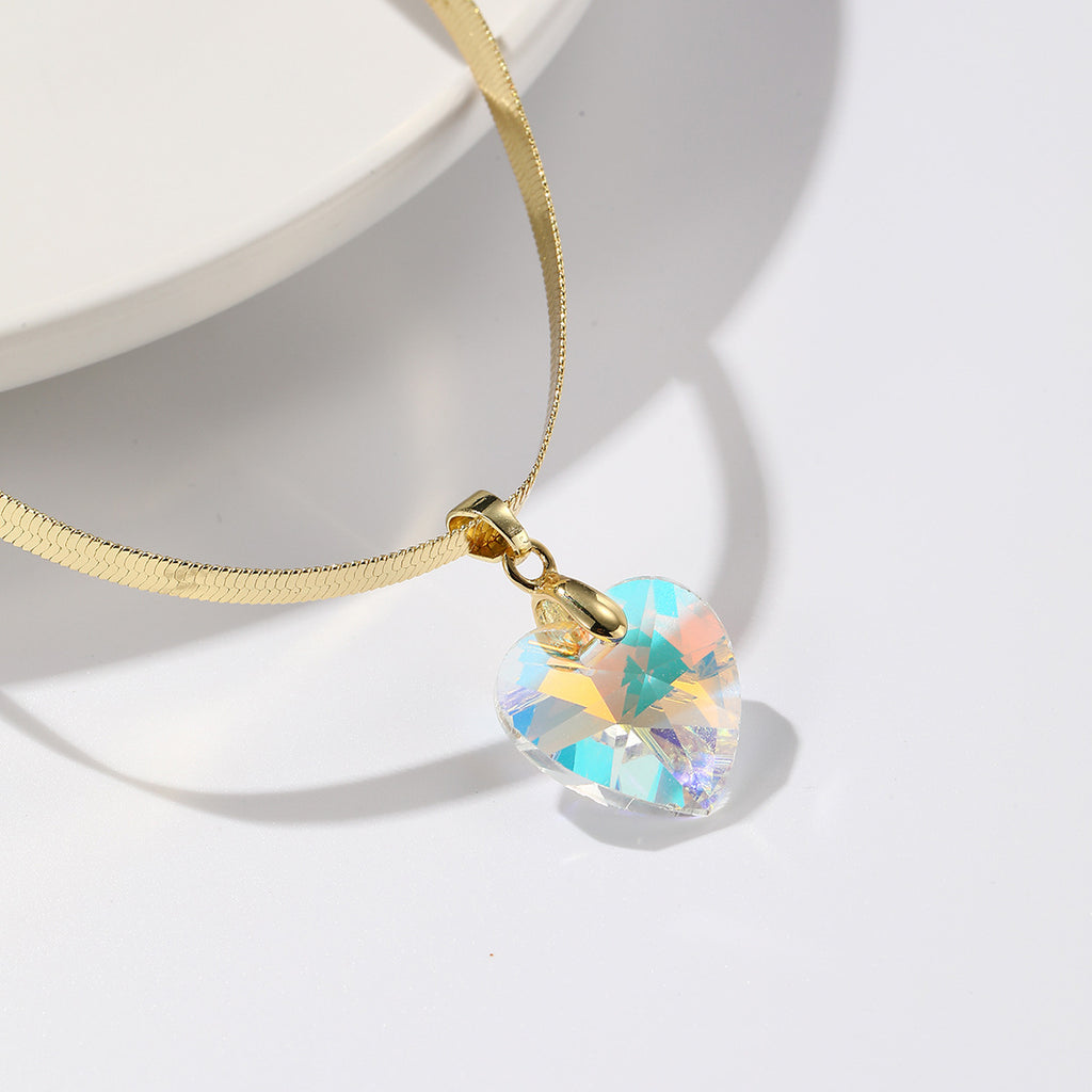 Women's Fashion Simple Color Crystal Pendant Love Necklace