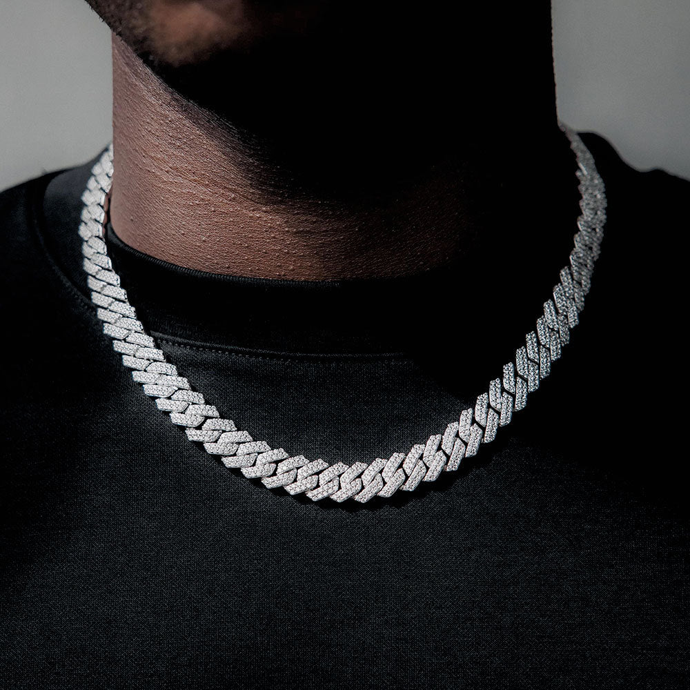 Collar cubano de doble fila con zircones en forma de diamante