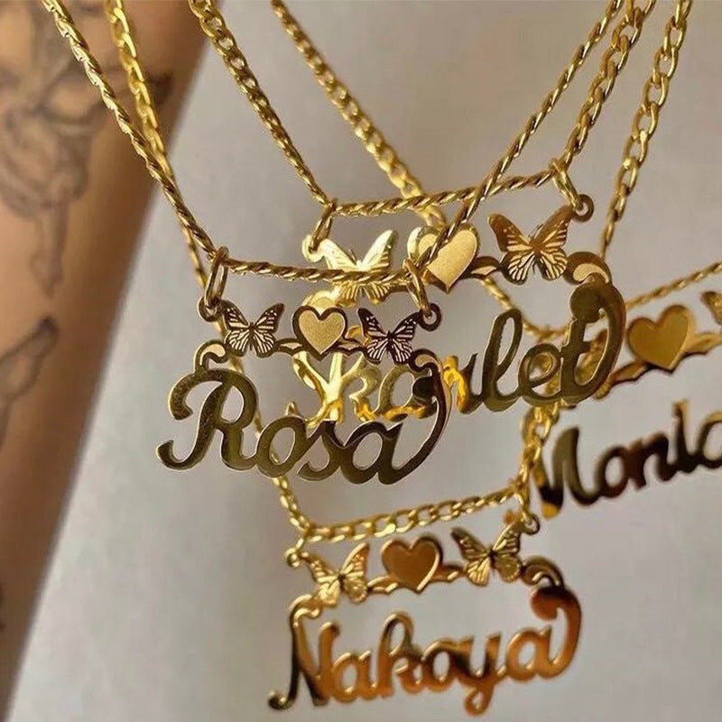 Collar de Mariposa Hueca de Acero Inoxidable con Letra Inglesa Personalizada